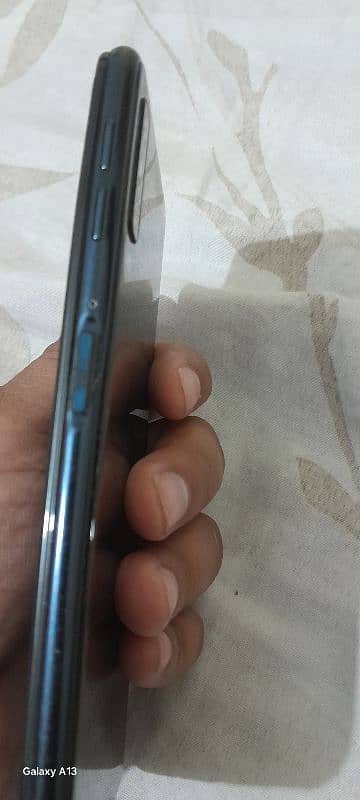 Samsung A7 4 128 3