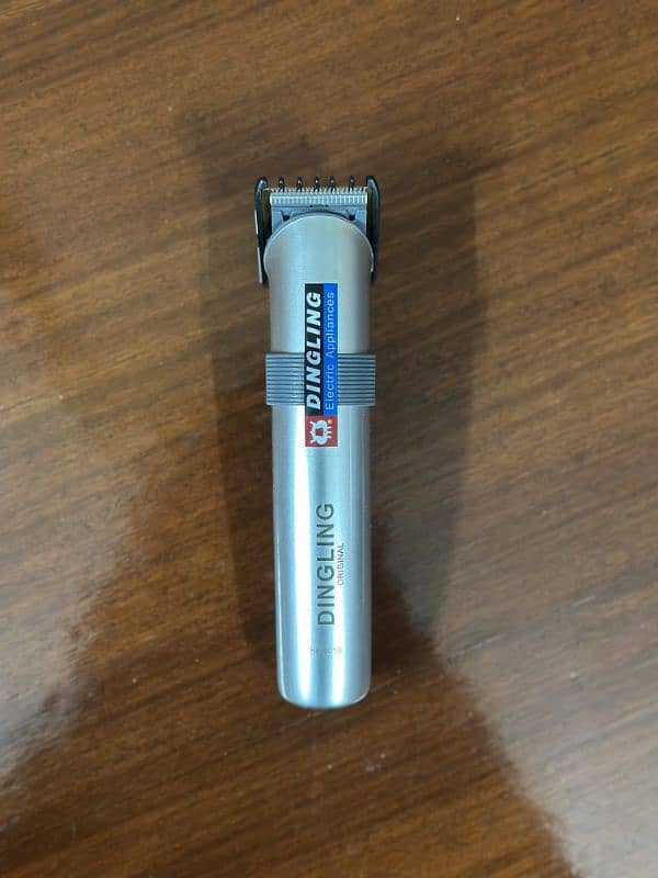 Dingling RF-601 B Professional Beard Trimmer 3