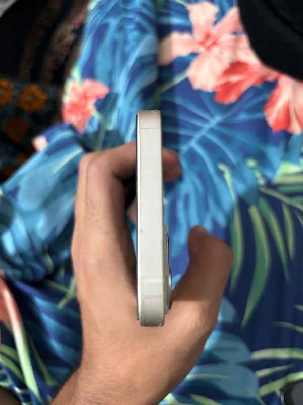 Iphone 13 PTA 128GB Approved 4