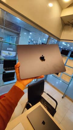 MacBook