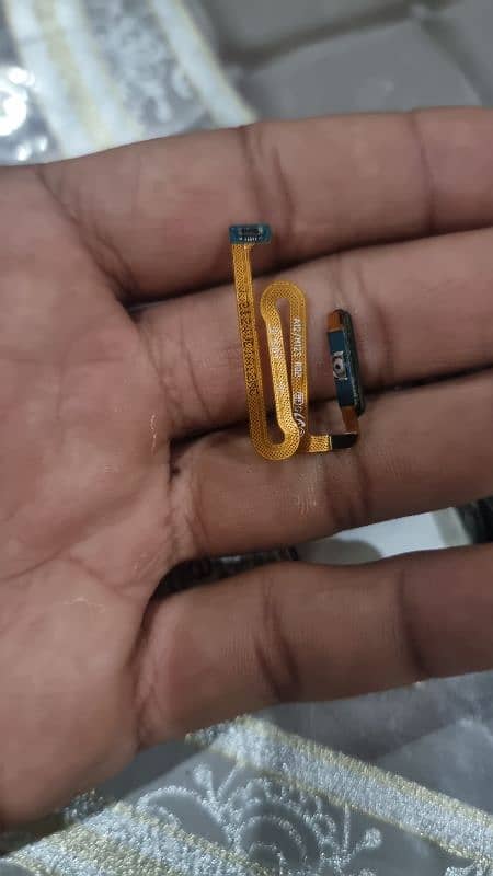 a12 finger print and battery 0