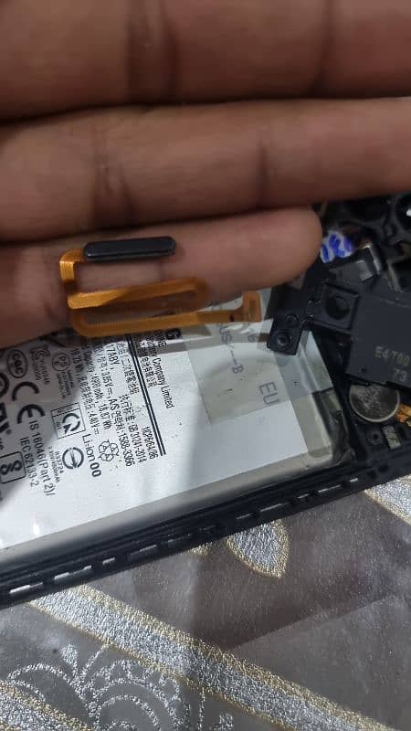 a12 finger print and battery 1