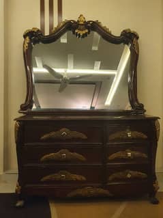 Luxury Dressing Table High Gloss in Lahore, for sale ( Chinyoti )