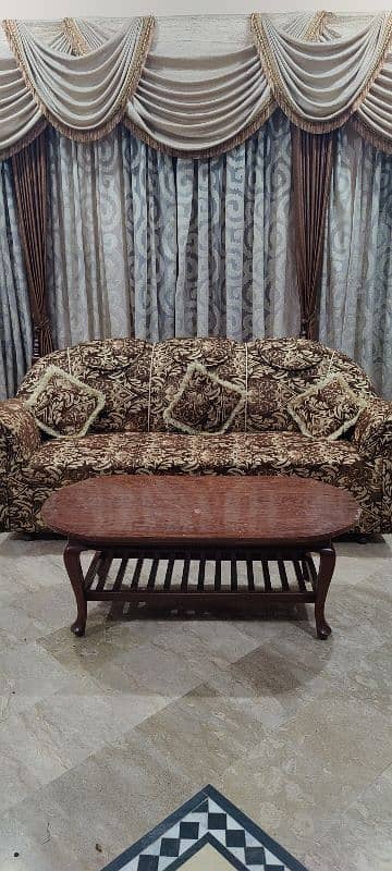 5 Seater Sofa Set (3+1+1) for Sale – One table-Good Condition – Urgent 0