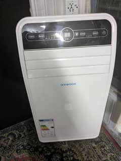 Skywood 1 ton 12000 BTU only 6 months used