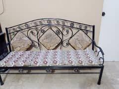 5 seater sofa set road iron.