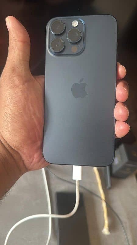 I phone 15 pro max 0