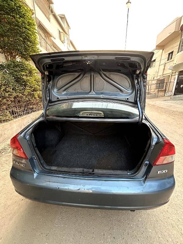 Honda Civic EXi 2005 4