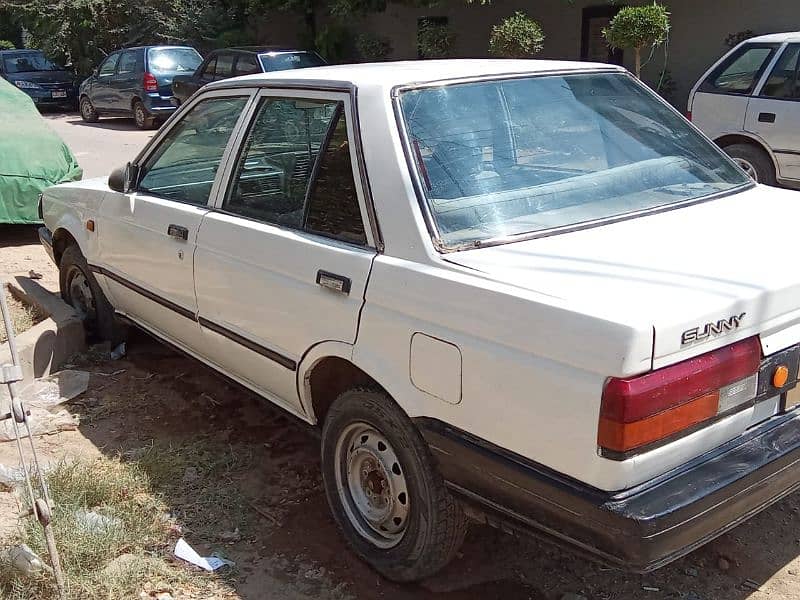 Nissan Sunny 1988 1