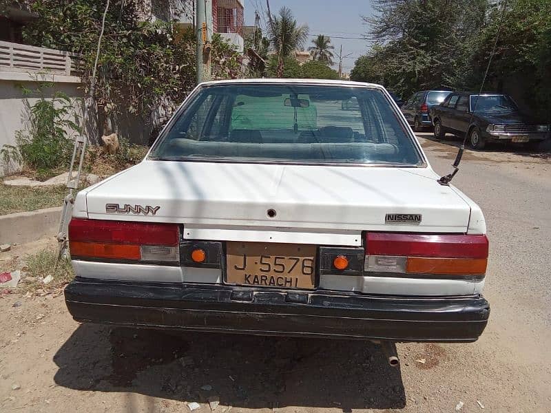 Nissan Sunny 1988 5