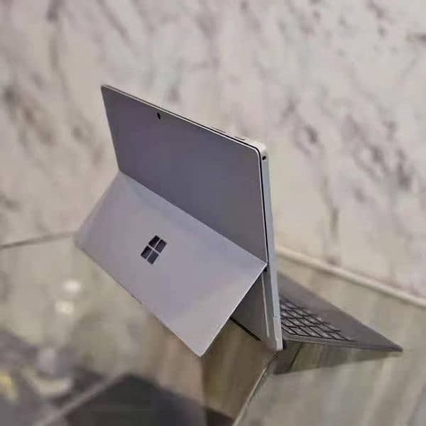 MICROSOFT SURFACE PRO 6 I5 8TH GENERATION 8GB 256GB SSD 4GB Graphics 0