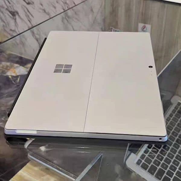 MICROSOFT SURFACE PRO 6 I5 8TH GENERATION 8GB 256GB SSD 4GB Graphics 3