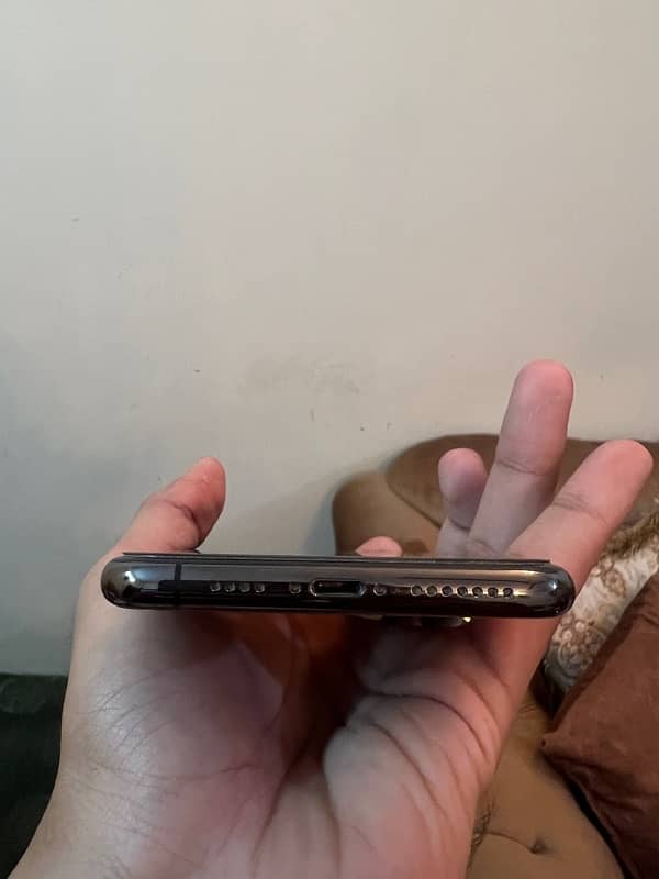 iphone 11 pro max dual physical PTA approved 64gb 2