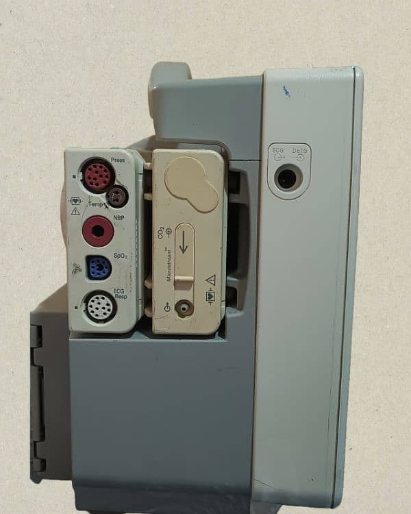 Philips Intelli Vue MP30 Patient Monitor With Resp, SpO2, NBP, CO2 2
