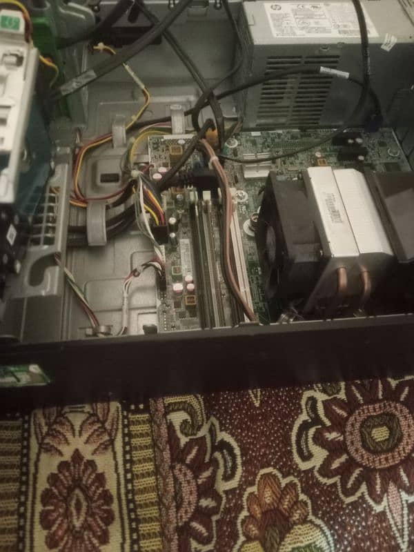 core i5 4 gen computer . 8GB RAM. . 500GB+320 GB HDD. . 128 GB SSD 3
