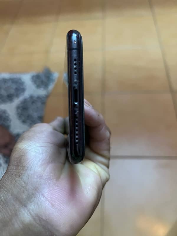 iPhone XS Max 6