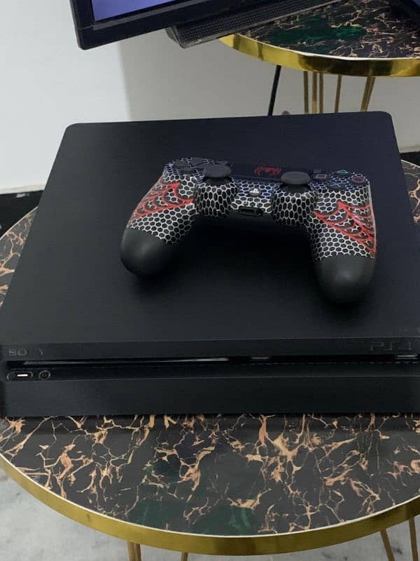 Ps4 slim [3TB] Chip jailbreak with 3 controllers and 58 games 1