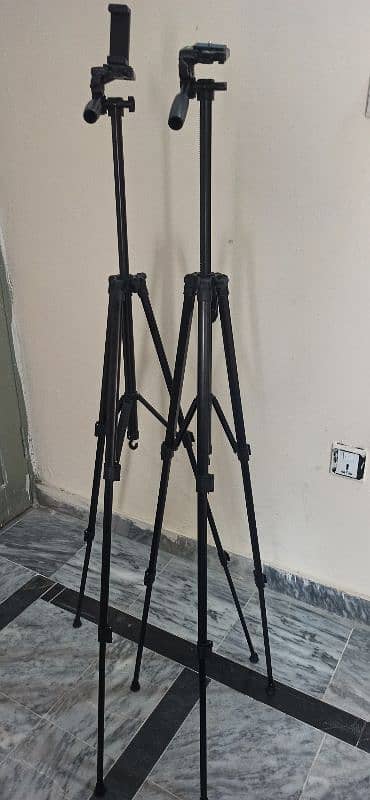 Professional Tripod Stand With Mobile Holder 1