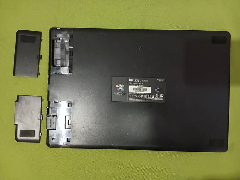 Intuos 5 Medium Pen Tablet PTK 650 0