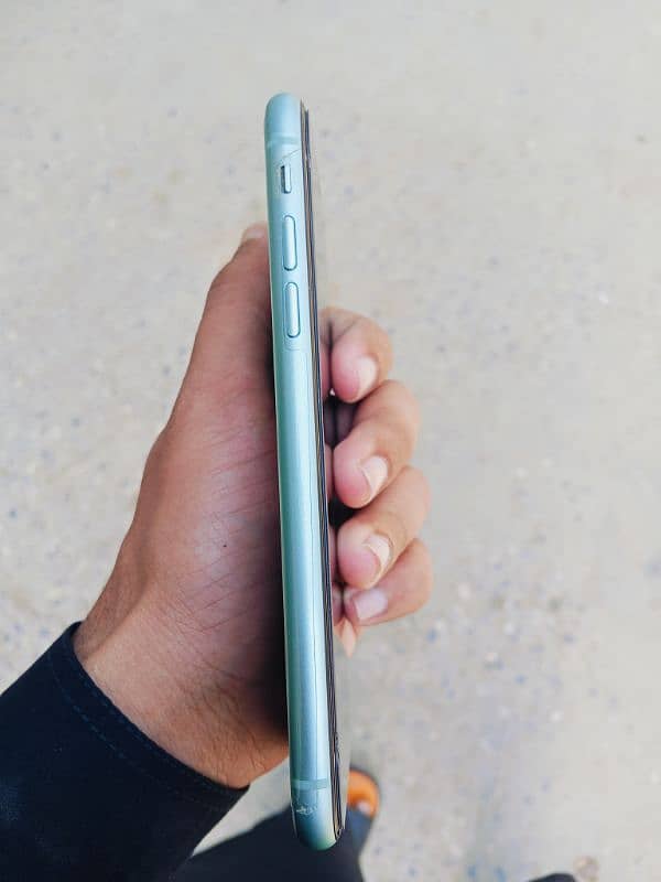 I phone 11 64 gb jv 2