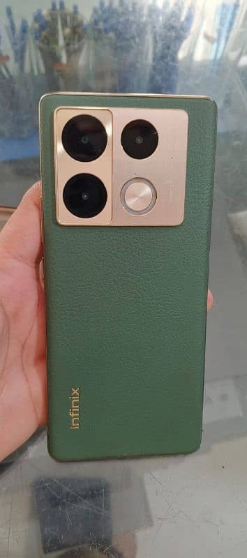 Infinix Note 40 Pro Full Box 1