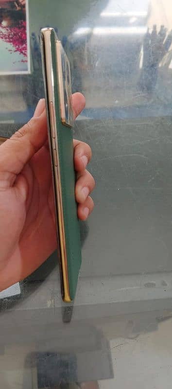 Infinix Note 40 Pro Full Box 2