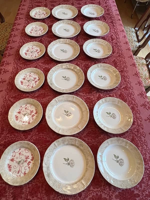 UK made dinner set 0
