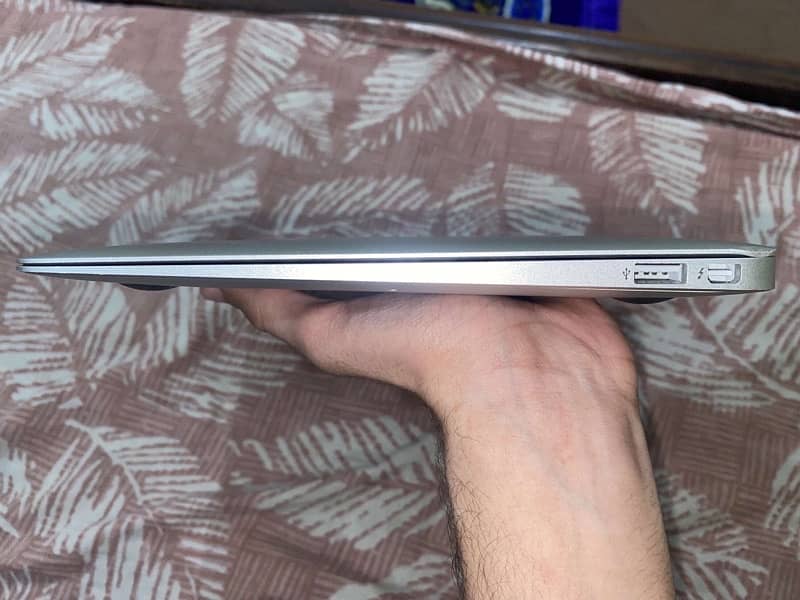 MacBook Air 2015 fresh condition 3