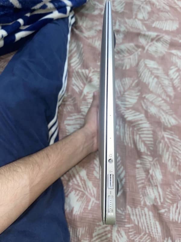 MacBook Air 2015 fresh condition 4
