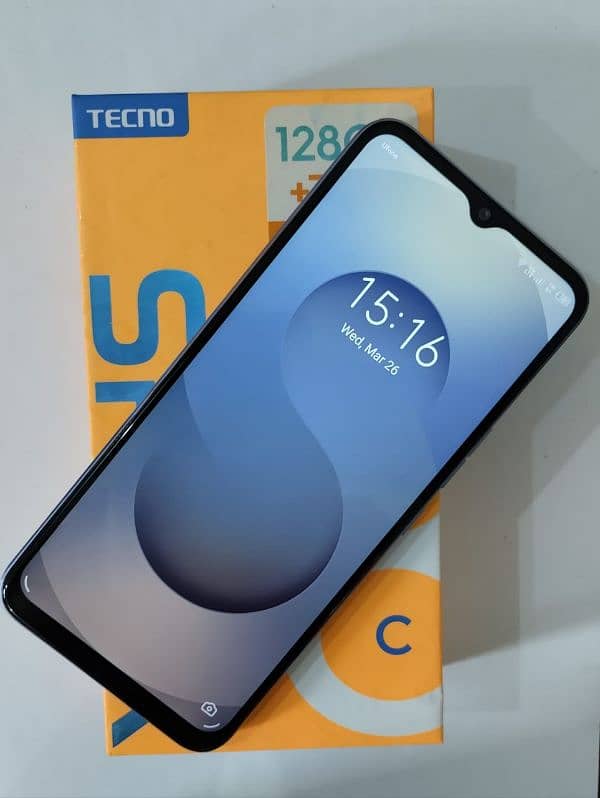 Tecno spark 8c 4+3/128 0