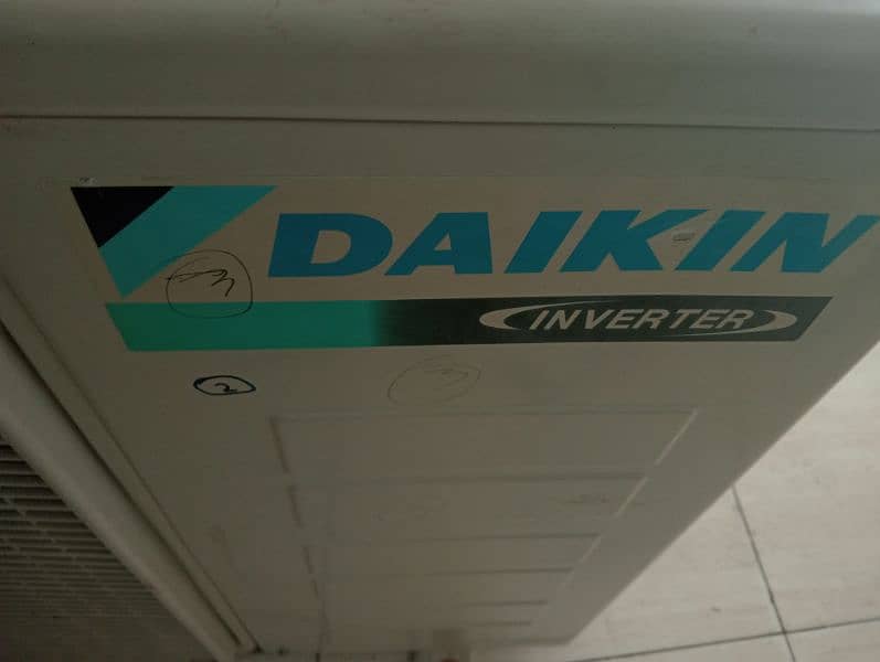 Daikin company ceiling cassette DC inverter 5