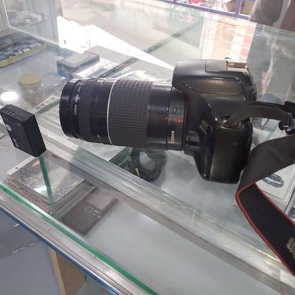 DSLR camera 4000d 75-300 mm lens 0