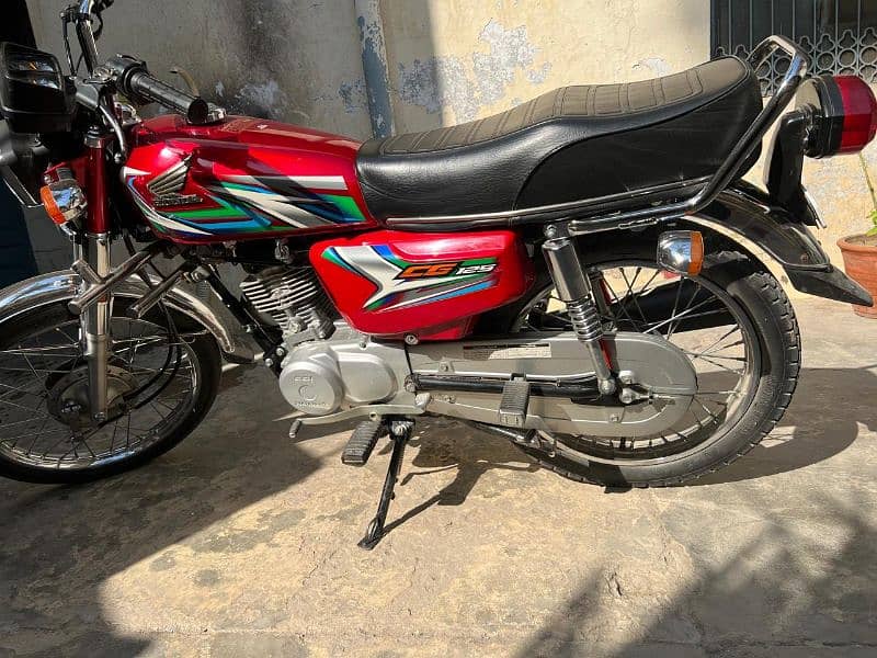 HONDA CG 125 TOTAL GENUINE 2023 MODEL 2
