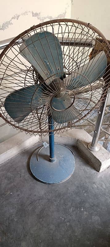 pedestal fan full size urgently sale 0