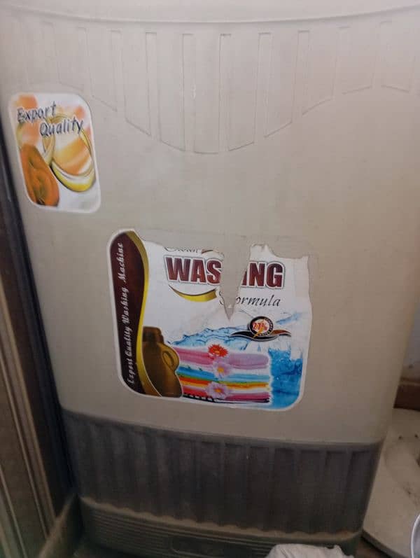 National washing Machine Slightly used 4