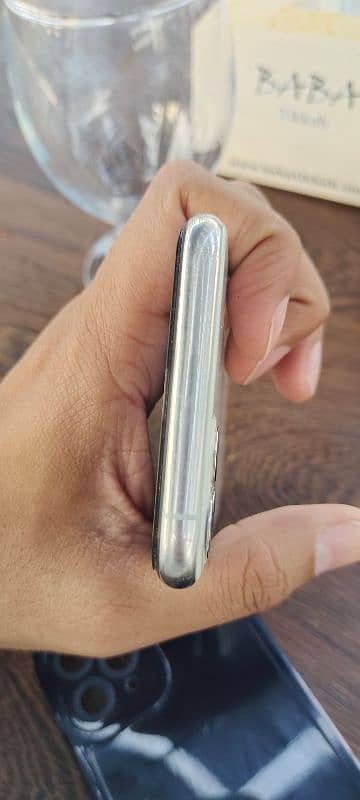 Iphone 11 pro - Dual Sim PTA Approved - White Color 64 GB 5