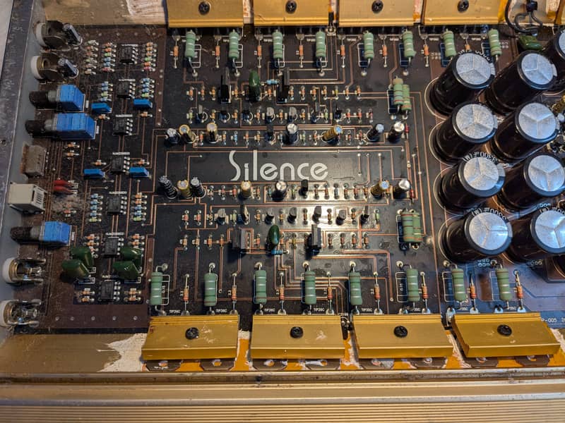 Silence made in USA Monoblock amplifier 2000rms 12