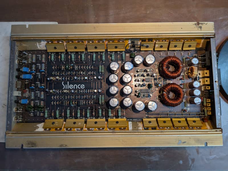 Silence made in USA Monoblock amplifier 2000rms 13