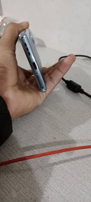 Edge 20 Pro 2