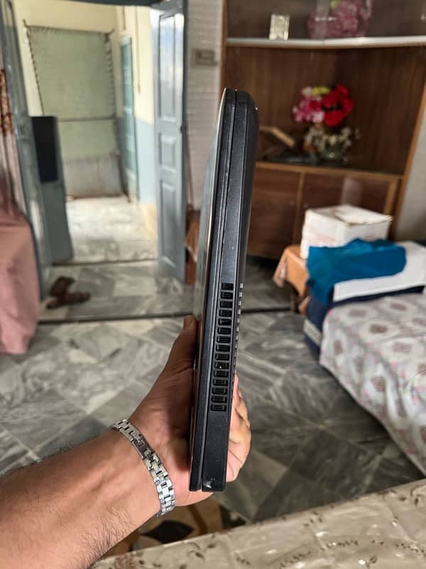 Dell Latitude E5570 5