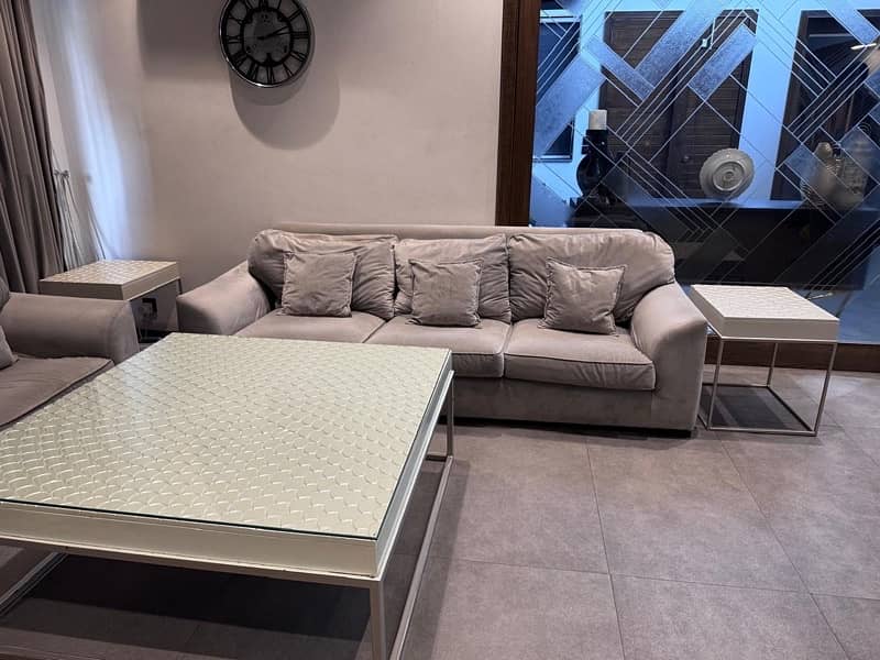6 seater sofa set with high quality tables good condition 0