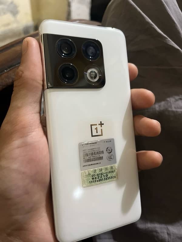 OnePlus 10 Pro 0