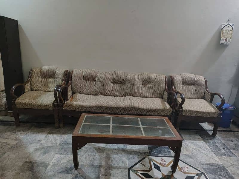 5 Seater sofa set with table 0