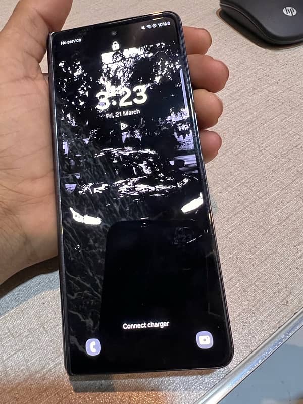 samsung zfold 4 in a good condition 6