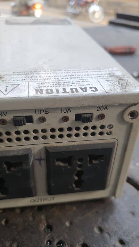 Delux Home ups invertors good condition 1