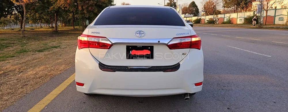 Toyota Corolla GLI 2015/ 2016 4