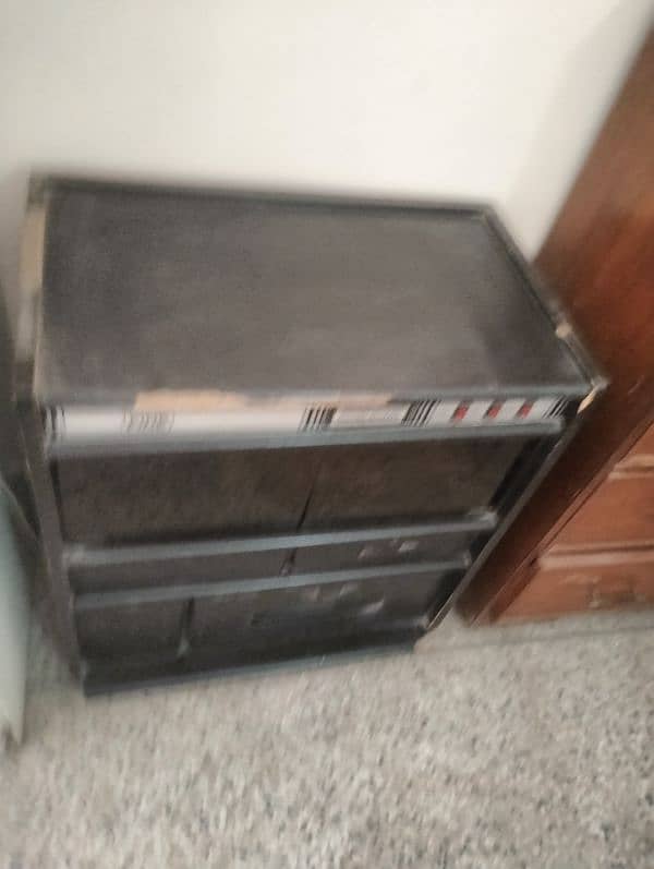 Tv Trolley 4 wheeler 5