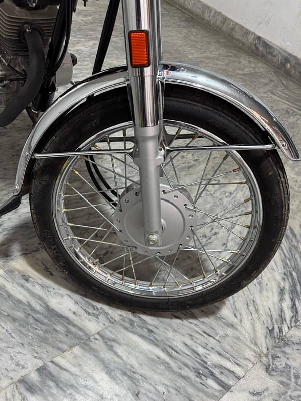 Honda CG 125  2024 Red colour available in Grw 7