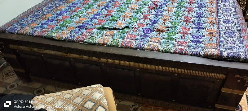 double bed  show case dressing table 8
