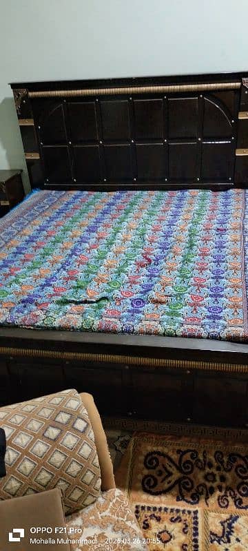 double bed  show case dressing table 9